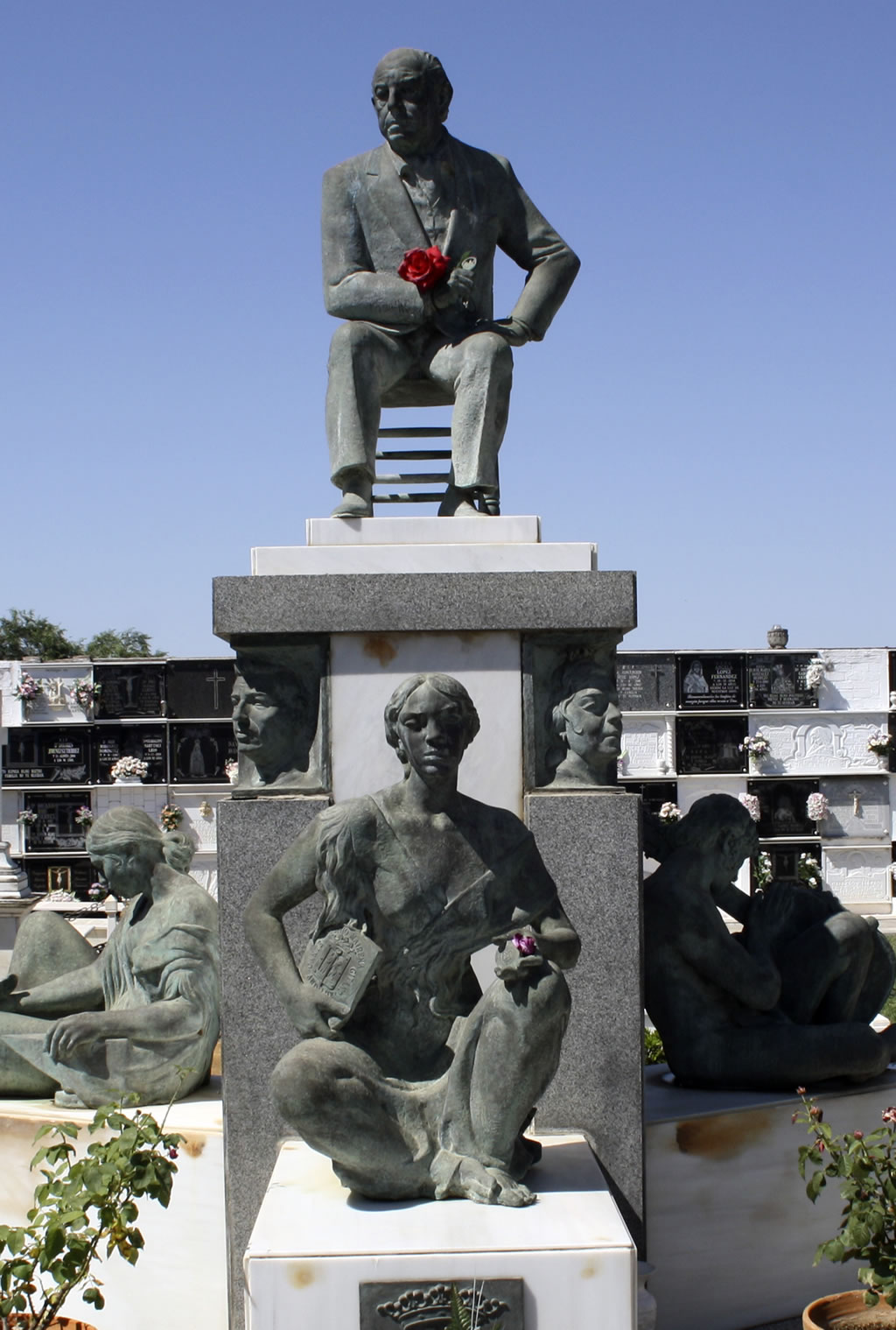 Mausoleo de Antonio Mairena