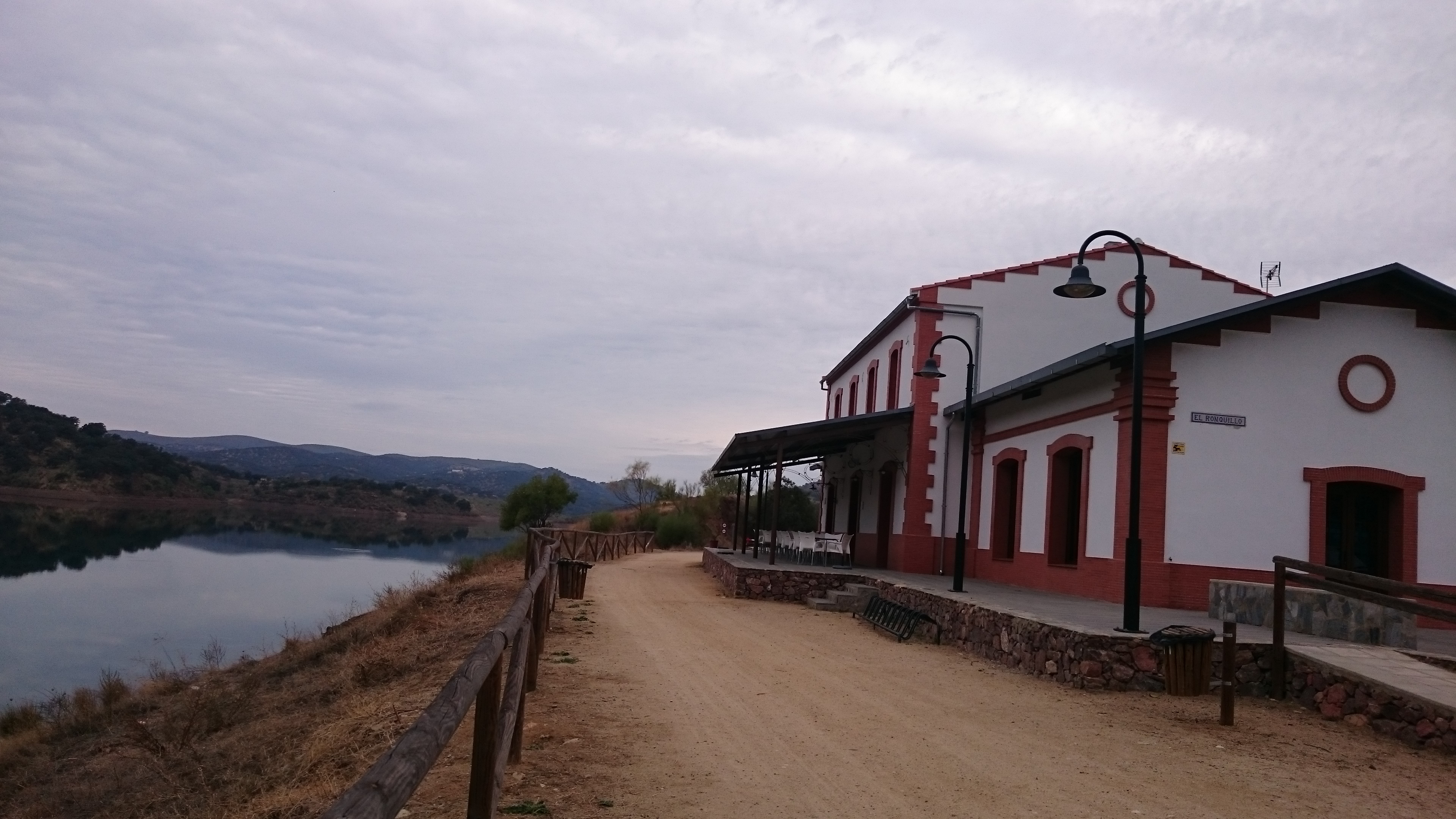 Restaurante alojamiento en una antigua estación de la Vía Verde